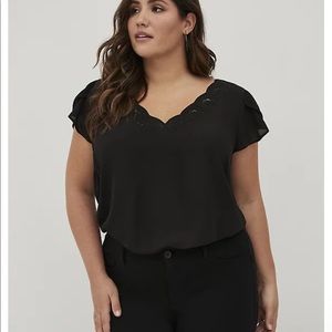 GEORGETTE EMBROIDERED TULIP SLEEVE BLOUSE